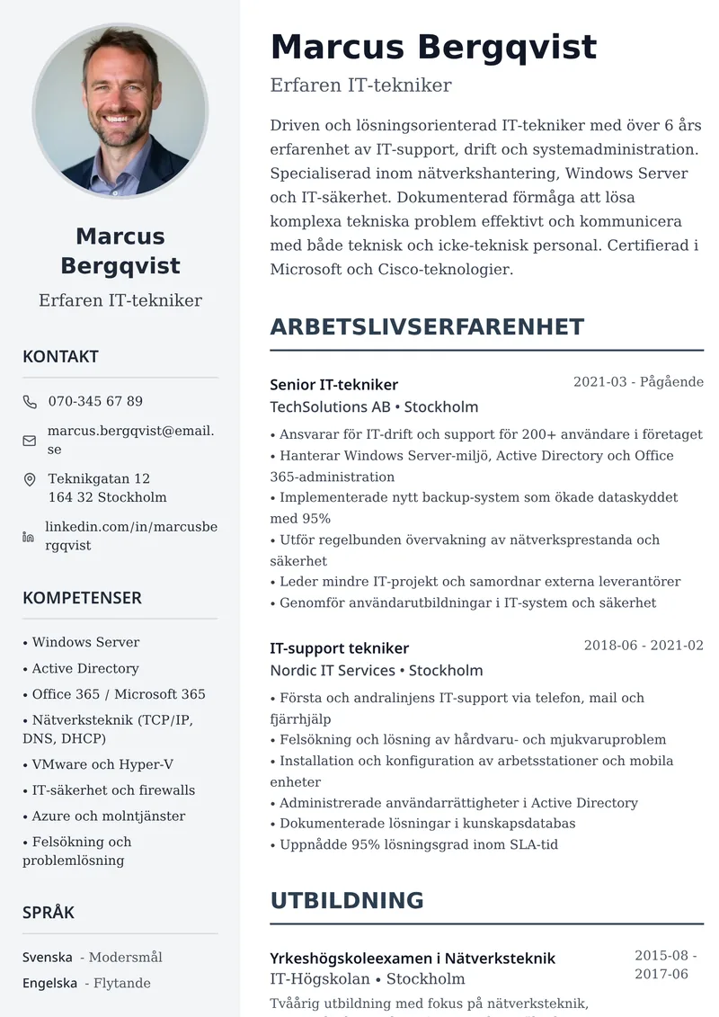 CV-exempel för IT-tekniker med tvåspaltig layout och sidopanel för tekniska kompetenser