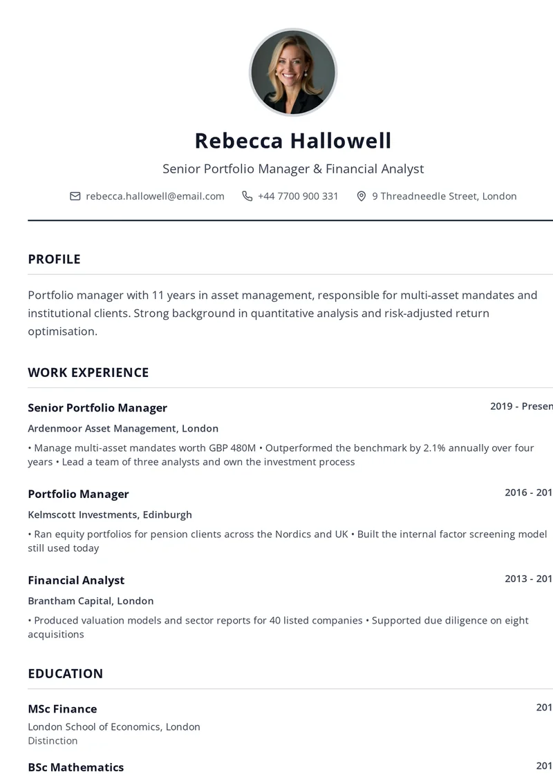 Cv mall på engelska: Minimalistisk med rubrikerna Work Experience, Education och Skills